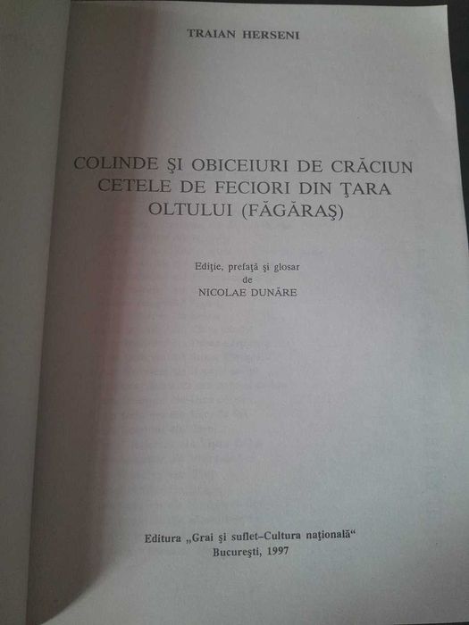 RAR,Colinde si obiceiuri de Craciun,Traian Herseni,634 pag,97,colectie