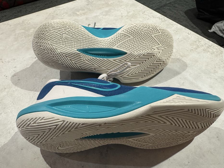 Продавам Nike precision 6