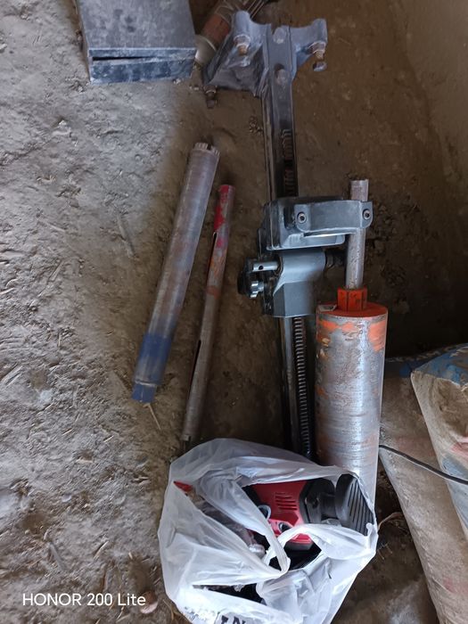 Стойки для алмазное бурения