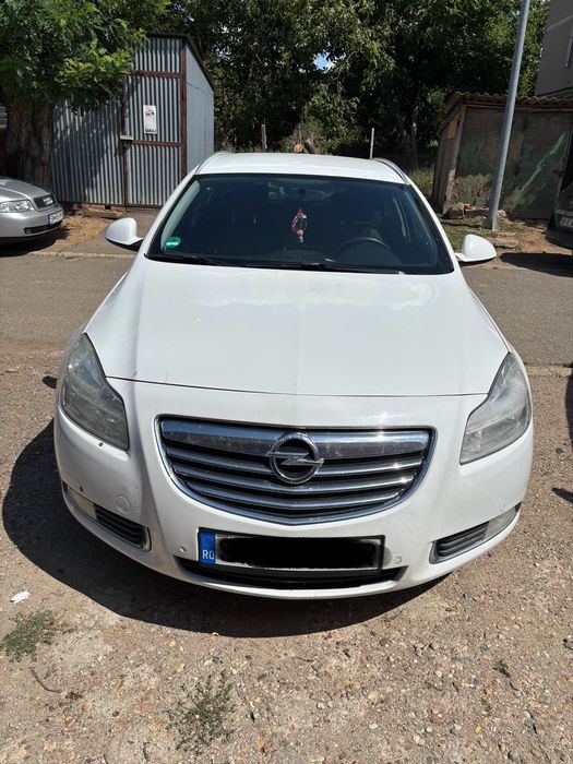 De vânzare Opel Insignia Sports Tourer SW, an de fabricație 2013