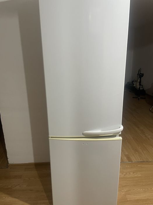 Продам холодильникз