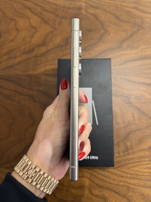 Samsung S24 Ultra 12 GB RAM /  512 GB
