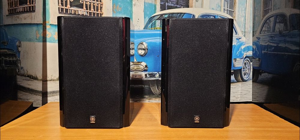 Boxe audio Yamaha NX-E 700 - monitoare pasive Piano Craft