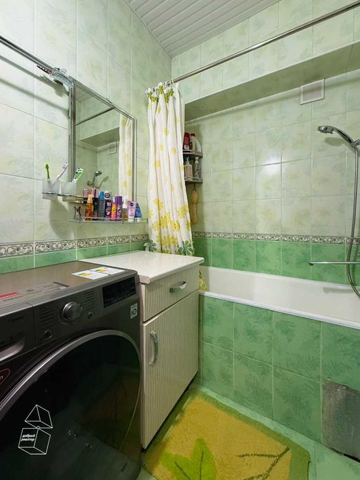 (Добрый) 8 квартал, 56 м², 2/1/4, Квартира в кирпичном доме спецплана