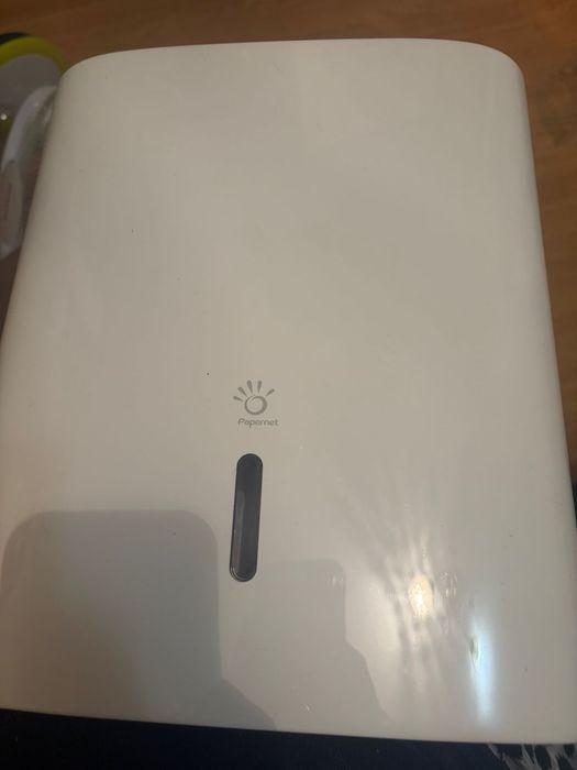 Диспенсер в Kimberley Clarke