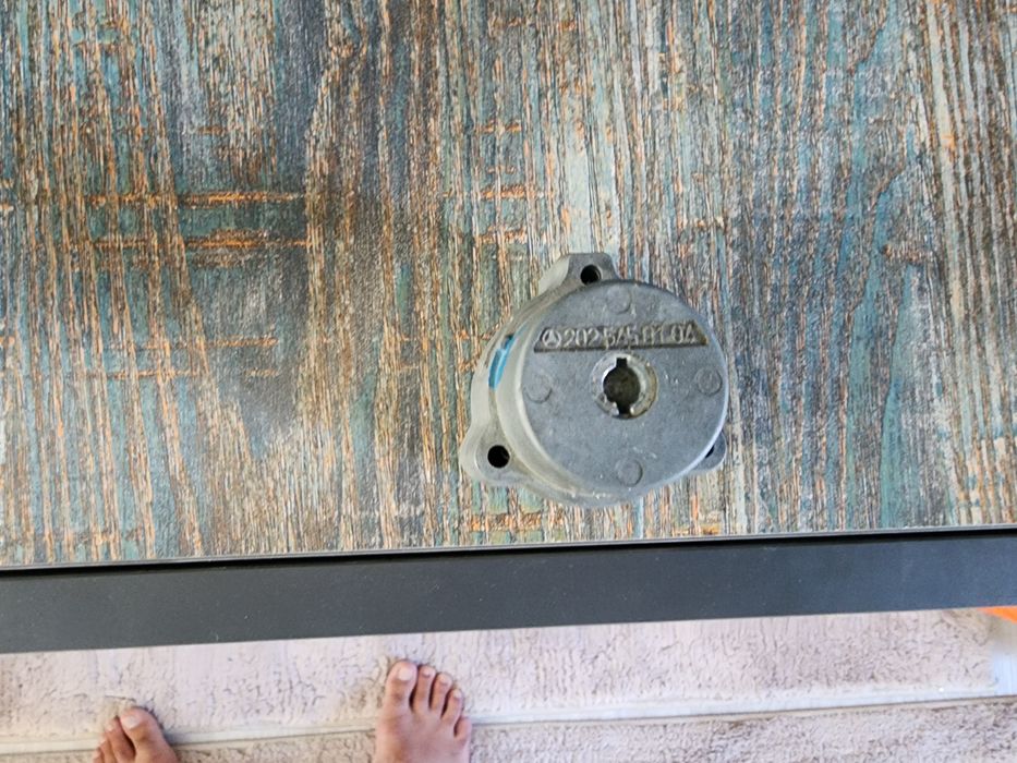 Запчаст на мерседес