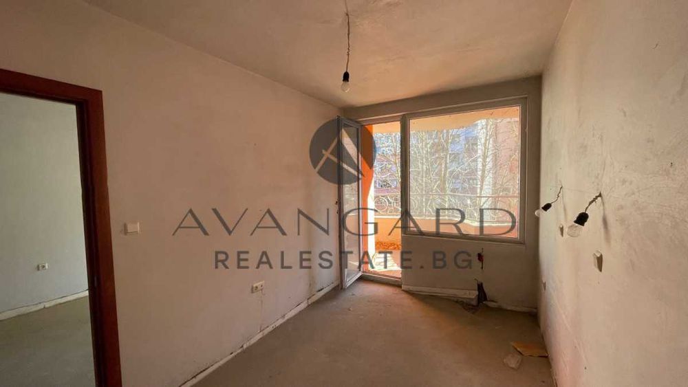 оф.22372 Двустаен с Гараж Новотела