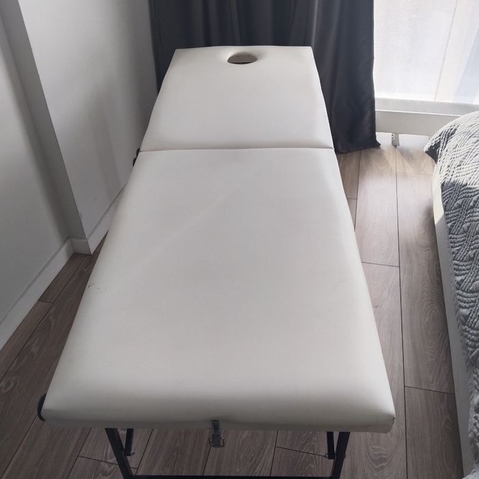 Продам кушетку б/у