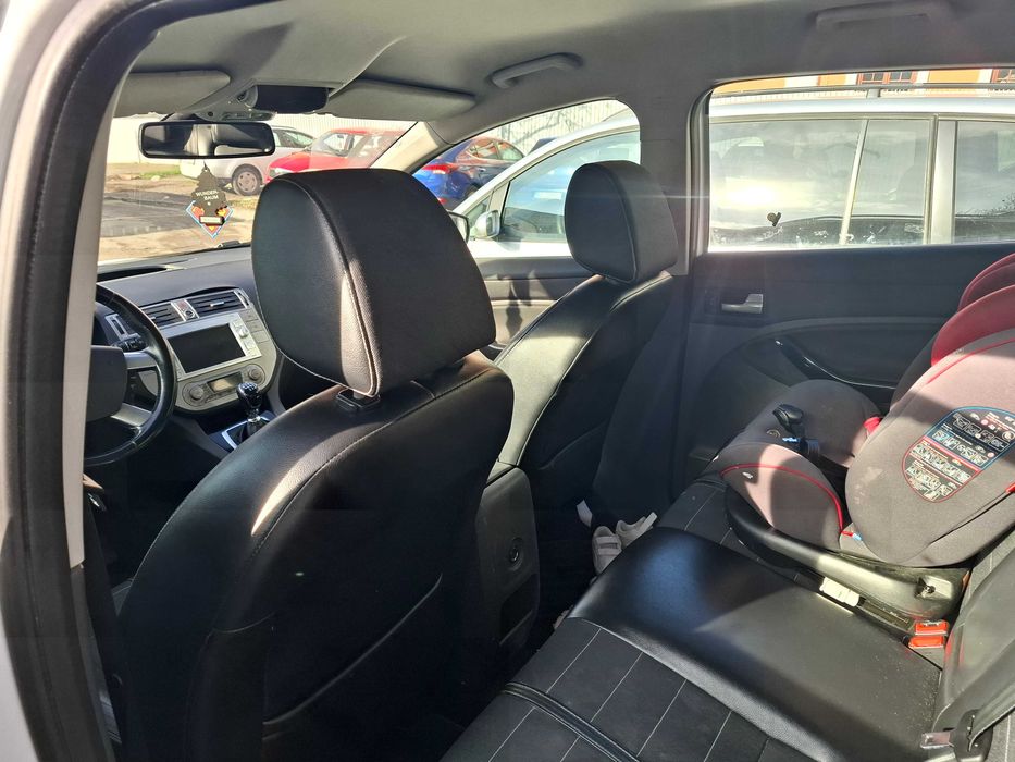 Ford Kuga Titanium S 4x4 163 CP