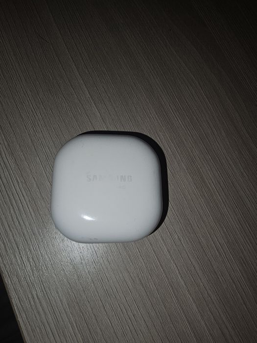 Футляр от galaxy buds live