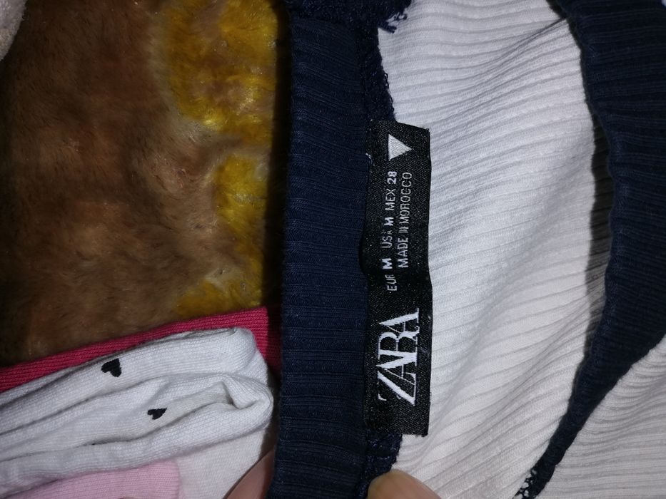 Голям лот за момиче, пижама, потничета, блуза и подарък пантофки