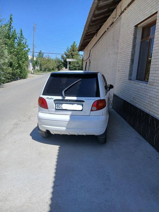 Matiz  oq rang yili 2002
