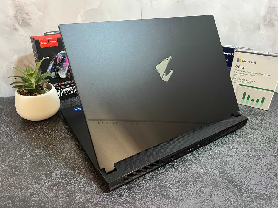 Игровой ноутбук GIGABYTE Aorus 15 /Core i5-12500H/16GB/512GB/RTX4060