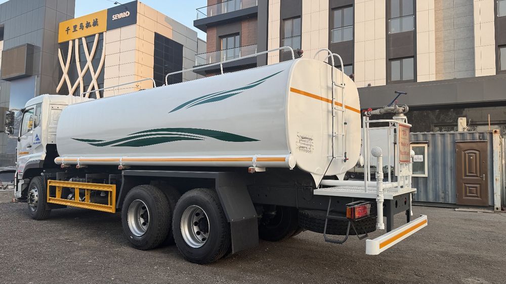 20000литр Водовоз (поливомоечная машина) янги