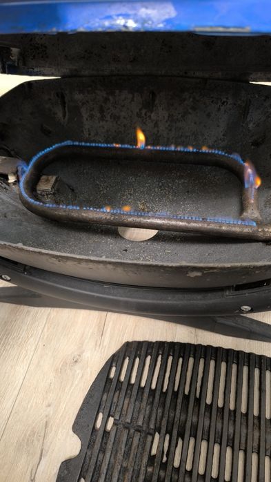 Weber Q 100 газово барбекю