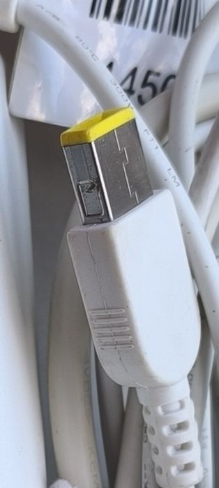 White adapter Lenovo 45W правоъгълна букса