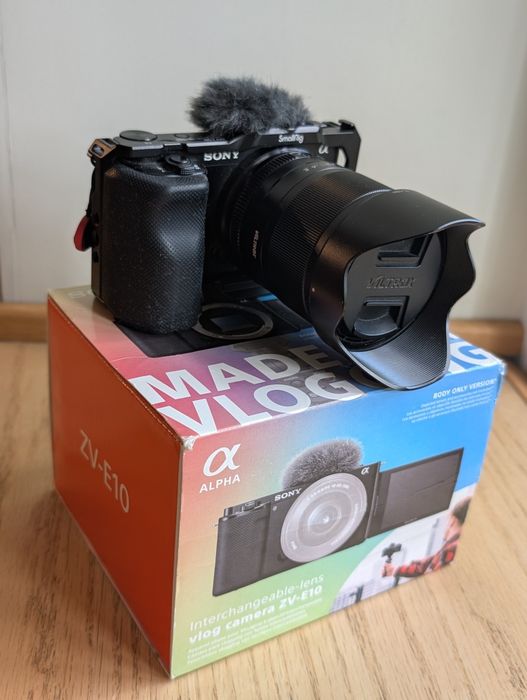 Sony ZV-E10 | + Клетка и Аккумуляторы