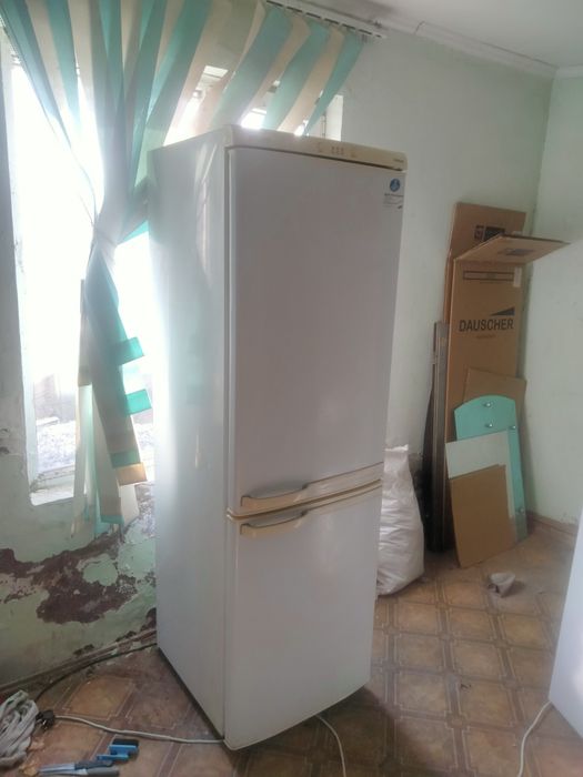 Холодильник Samsung