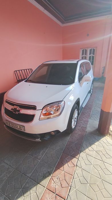 Автомобиль Chevrolet Orlando