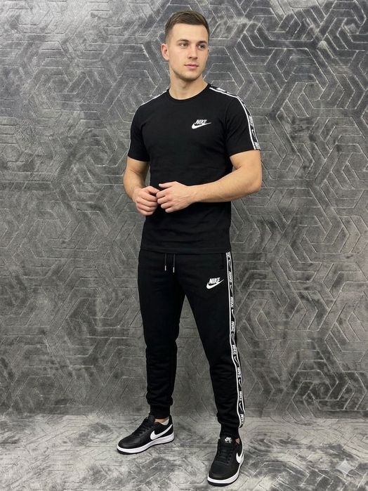 Treninguri bărbați! Toate mărimile disponibile!