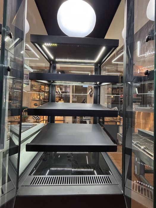 Топла витрина за закуски и хляб