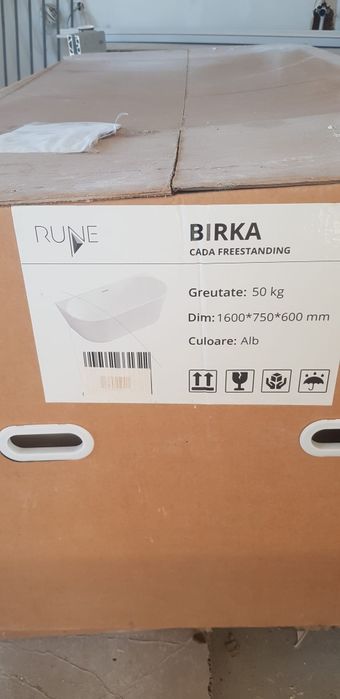 Cada de vânzare alba