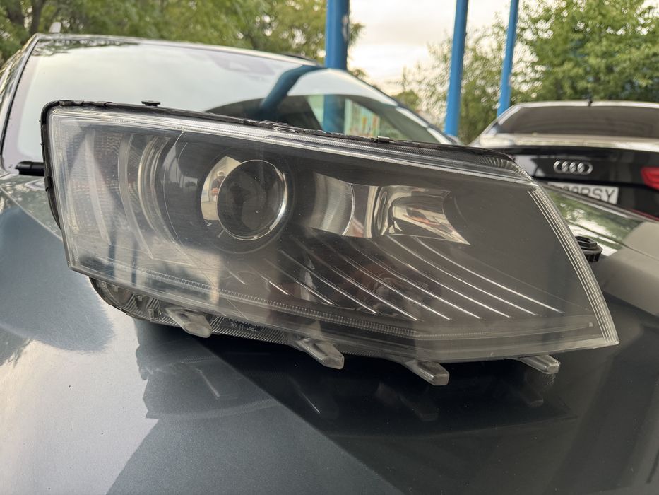 Far dreapta Bi-Xenon LED Skoda Octavia 3 III (5E) Original AL - 5E1941018B