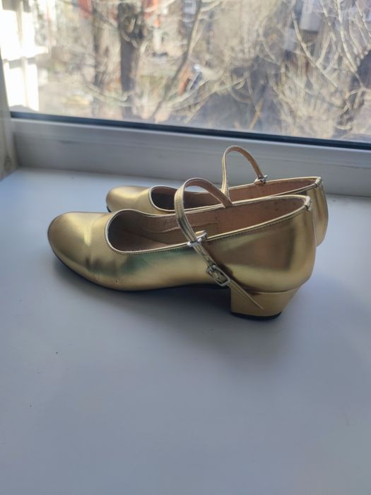 Продам туфли кожаные