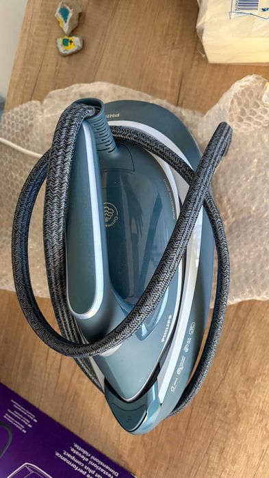 Парогенератор  Philips PerfectCare 6000