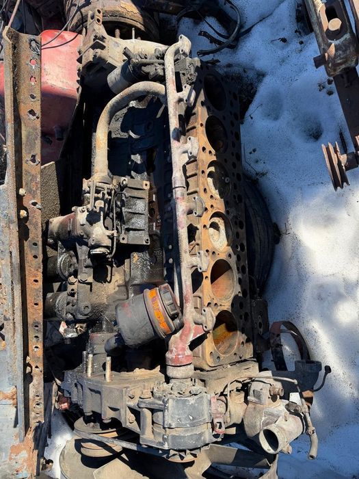 В разбор двигатель с навесным магирус