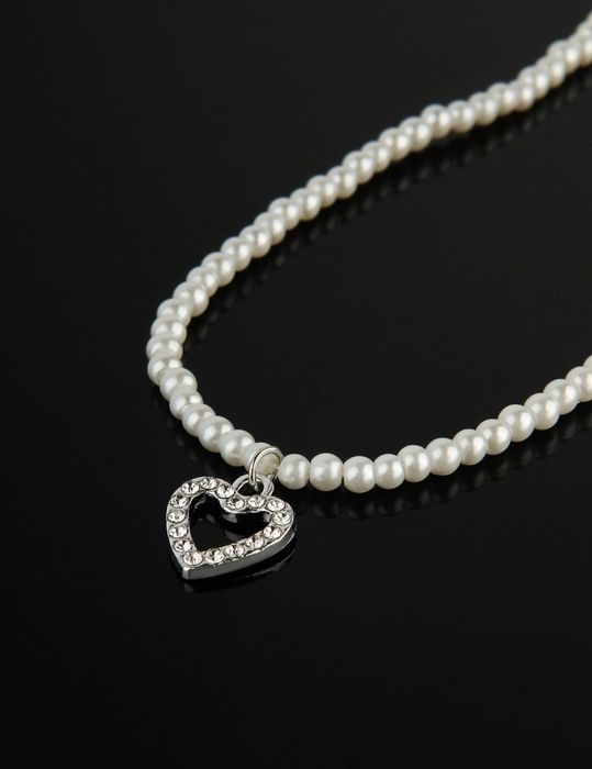 Чокеры, украшение