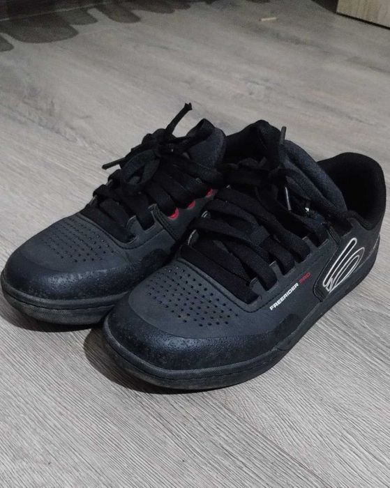 Vând Adidas Freeride PRO / Marime 42