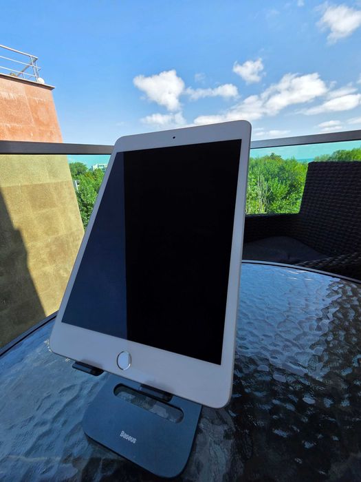 iPad mini (5th generation) 256GB Wi-Fi + Cellular (LTE) / Silver