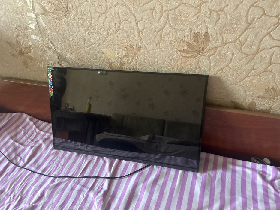 продам телевизор новый