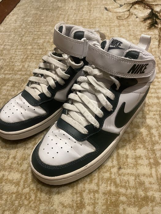 Adidași nike inalți