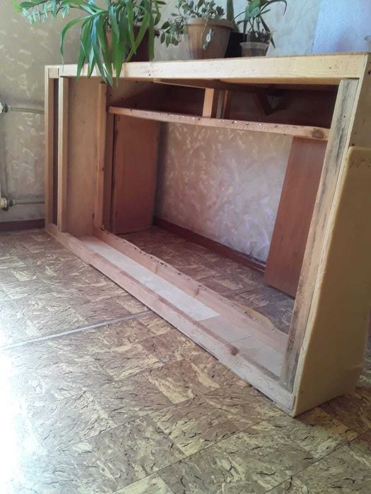 Диван немесе стол