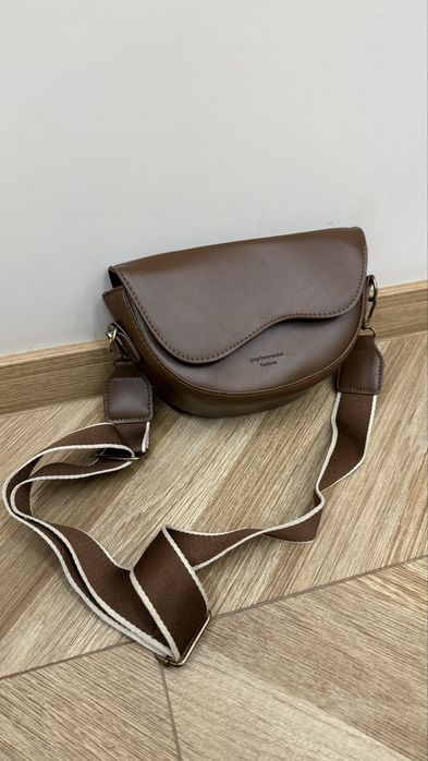 Малка дамска чанта