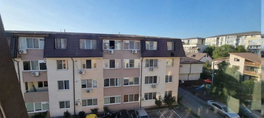 Apartament 3 camere de vânzare, Drm. Fermei