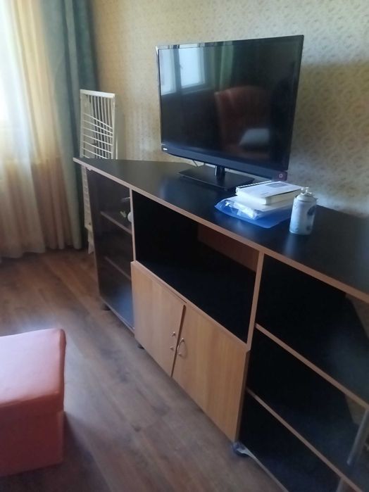 Închiriez apartament