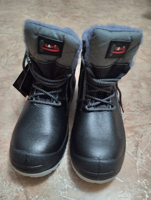 Продам спец обувь