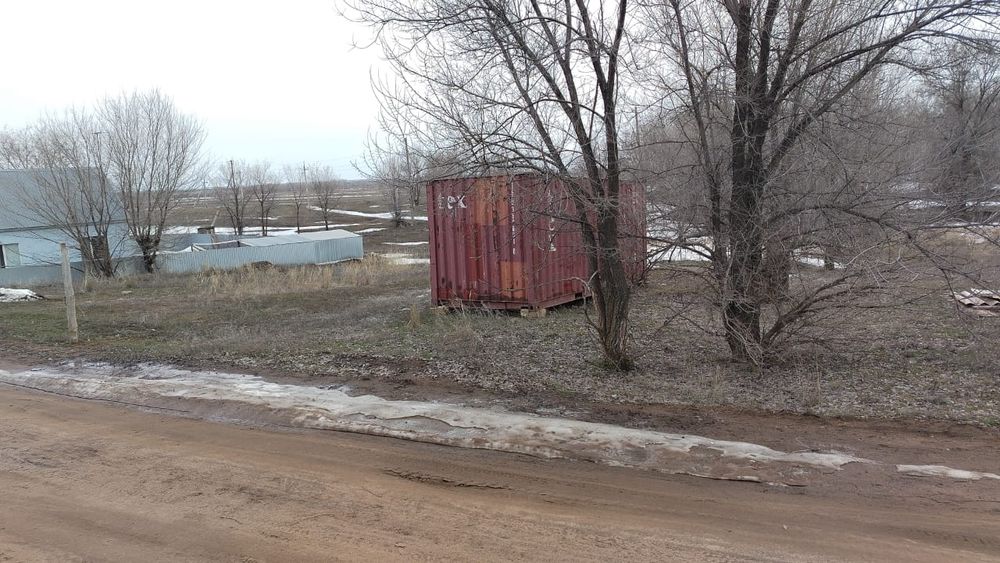 Продам участок в пригороде село  Дарьинское