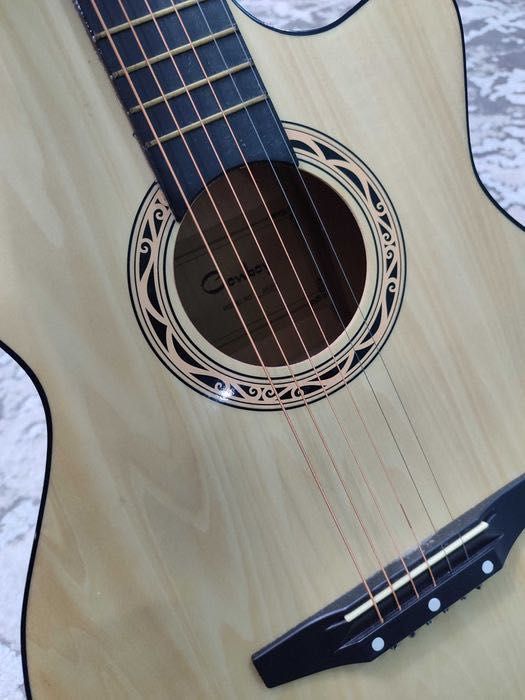 Акустическая гитара