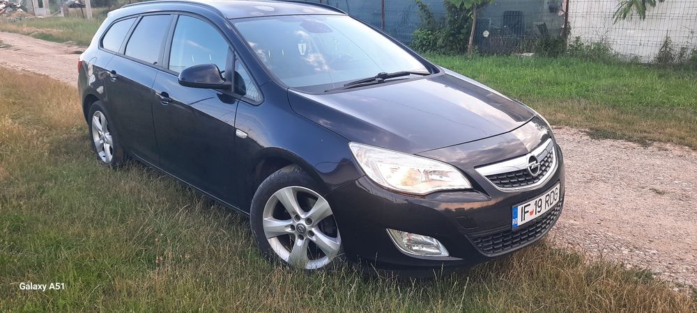 OPEL Astra 2011 — imagine 3