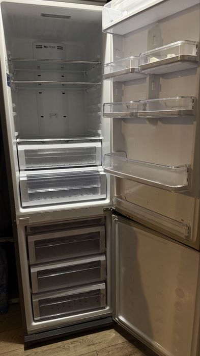 Продам холодильник samsung