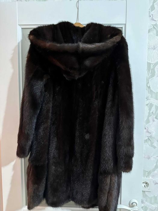 Продам норковую шубу