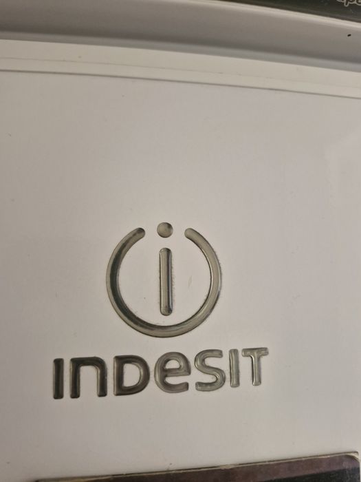 Холодильник indesit SB 185.027