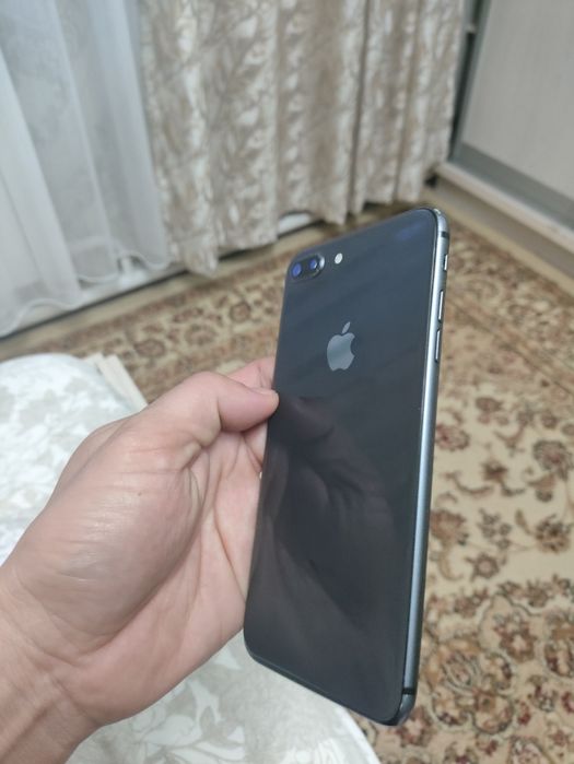 Продам iphone 8 plus