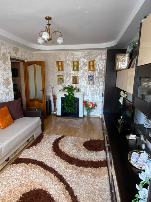 Apartament 3 Camere Decomandate | Zona Centrală | 2 Băi & 2 Parcări & Pod Privat