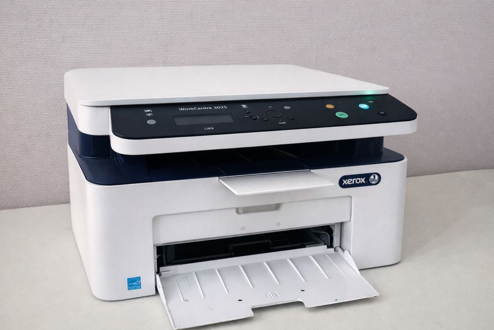 Продам Б/у принтер Work centre3025