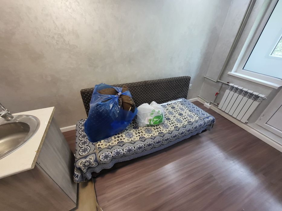 Диван раскалывается